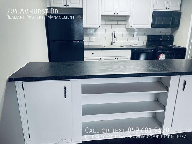 Foto del edificio - 704 Amhurst Dr