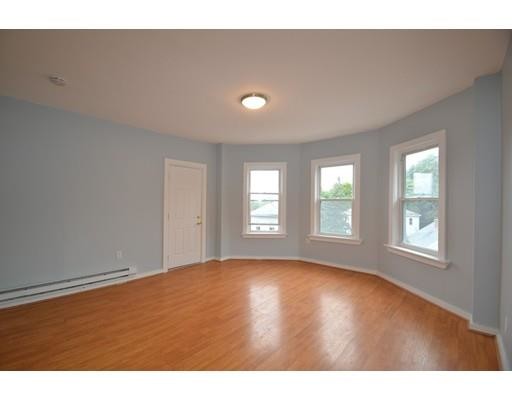 Building Photo - 166 Belmont St