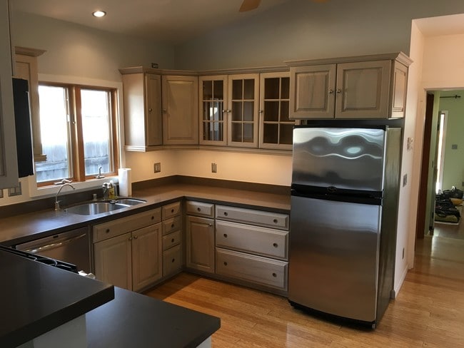 Building Photo - 4224 McConnell Blvd