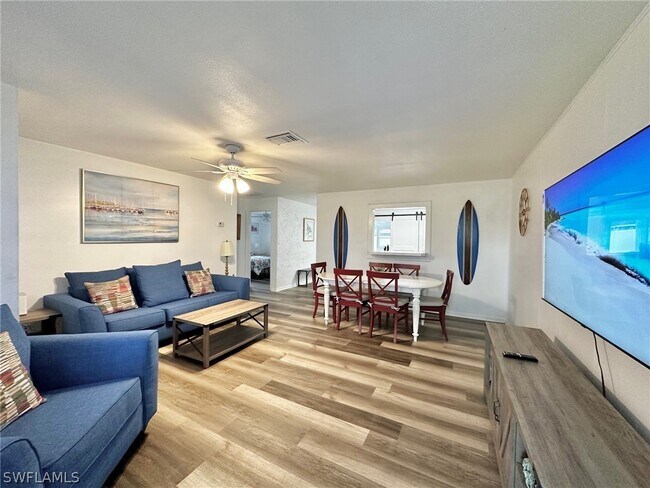 Foto del edificio - 649 93rd Ave N