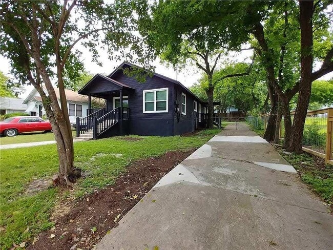 Building Photo - 1705 Singleton Ave