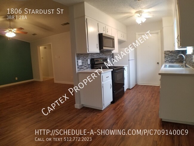 Building Photo - 1806 Stardust St