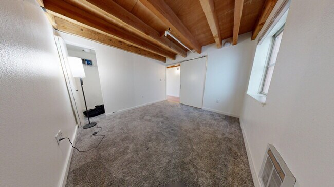 Foto del edificio - Bright & Modern 2BR/2BA Loft-Style Condo i...