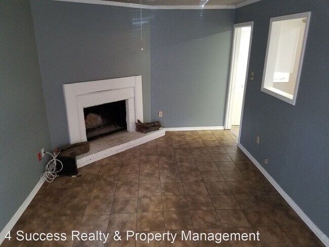 Foto del edificio - 3 br, 1.5 bath House - 5082 Southington