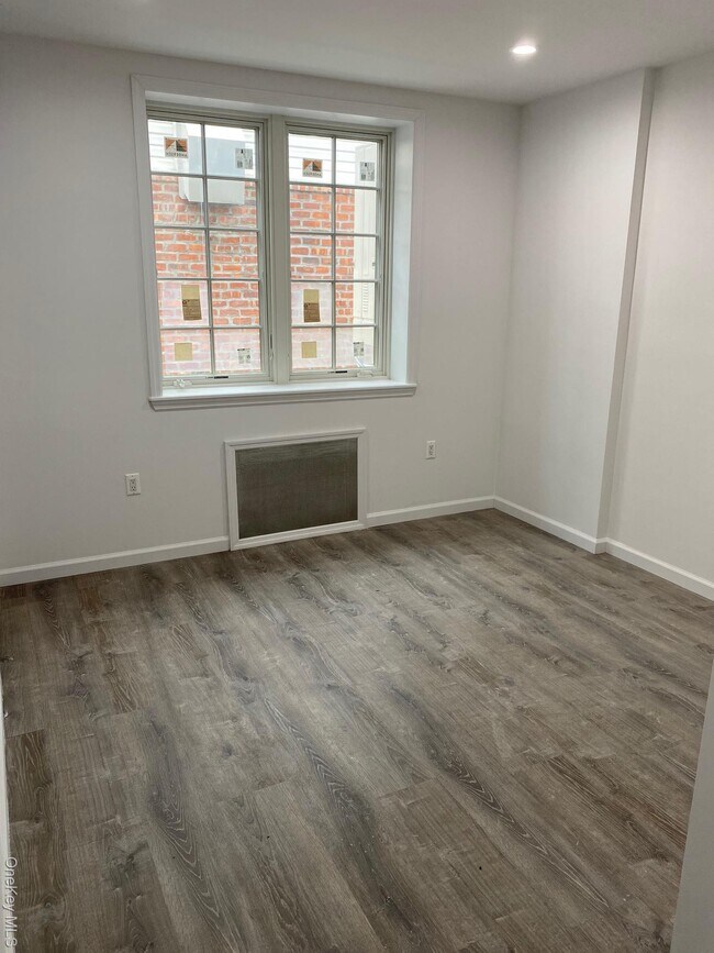 Foto del edificio - 201-5 17th Ave