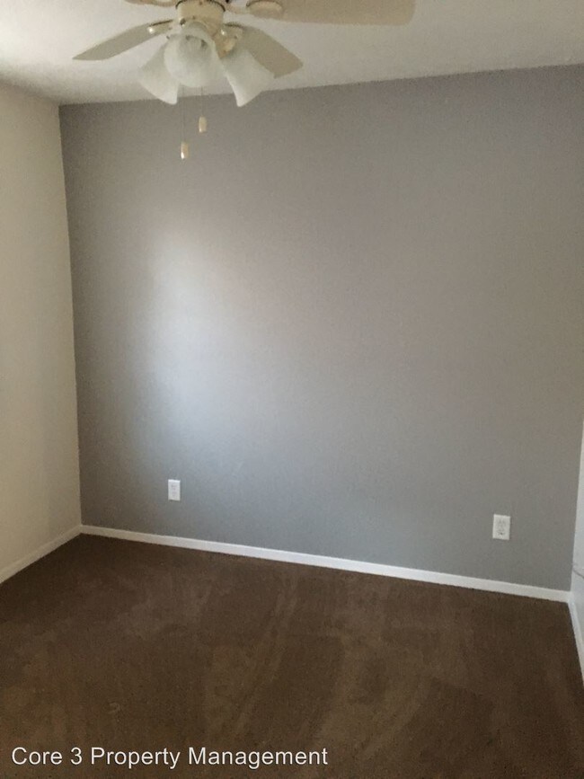 Foto del edificio - 2 br, 1 bath House - 407 E. Cherry Street