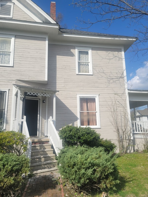Building Photo - 2622 Ave H