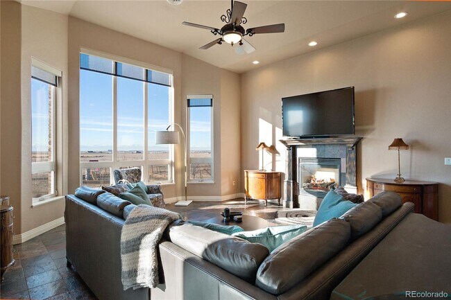 Foto del edificio - Long Realty & Property Management- Luxury 38 acre Estate
