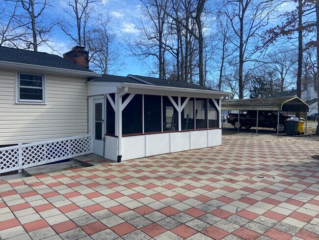 Backyard and porch - 3300 Decker Pl