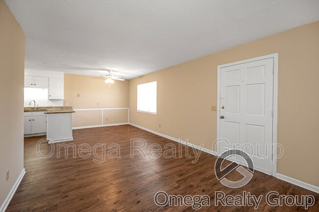 Building Photo - 2711 18th Ave