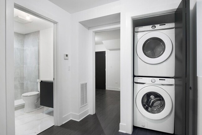 Foto del edificio - 1833 S Throop St