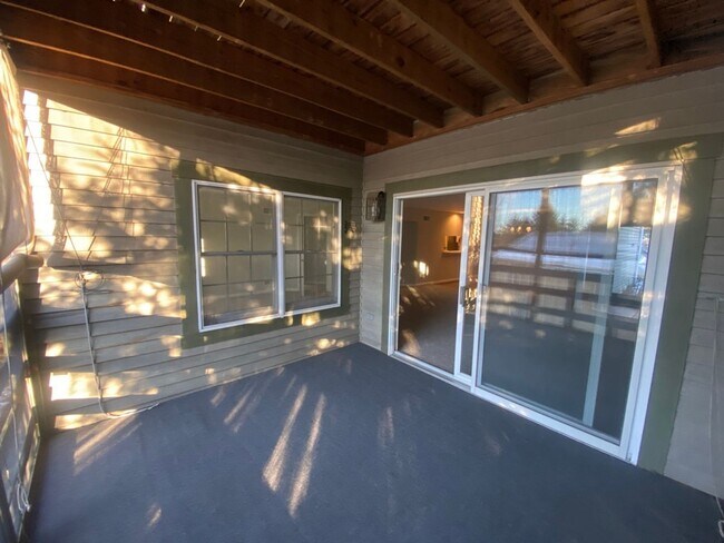 Building Photo - First Floor 2 BR 2 BA Condo in Wyomissing,...