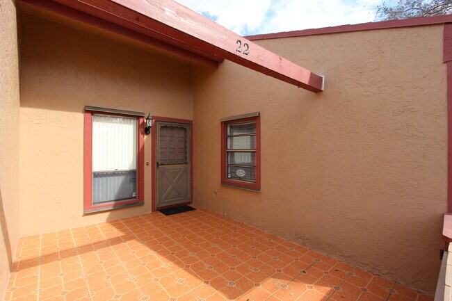 Foto del edificio - 22 Walcott Dr