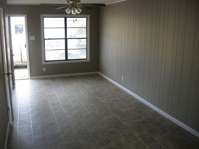 Building Photo - 539 Highway 20