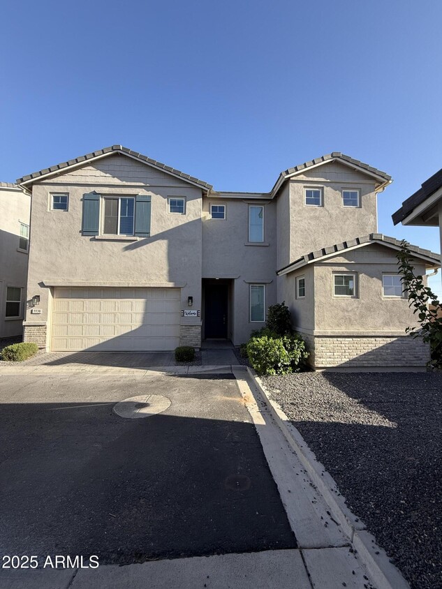 Primary Photo - 5530 S Dillon Cir