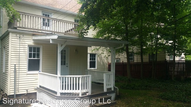 Foto del edificio - 3 br, 2 bath House - 3358 Euclid Hts Blvd