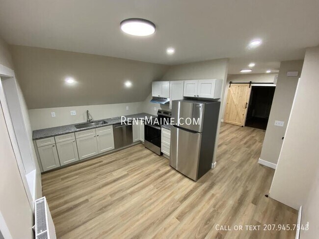 Building Photo - 46 Main Rd S