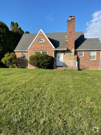 Building Photo - 2926 Cub Hill Rd