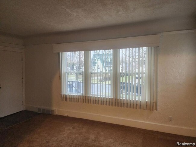 Foto del edificio - 196 Bondale Ave