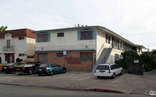 Foto del edificio - 4525 Kansas St