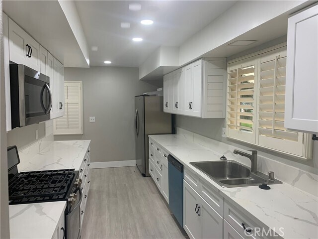 Building Photo - 1014 N Prospero Dr