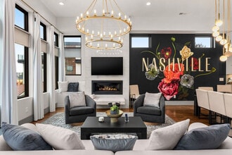 Building Photo - 1025 Southside Ct