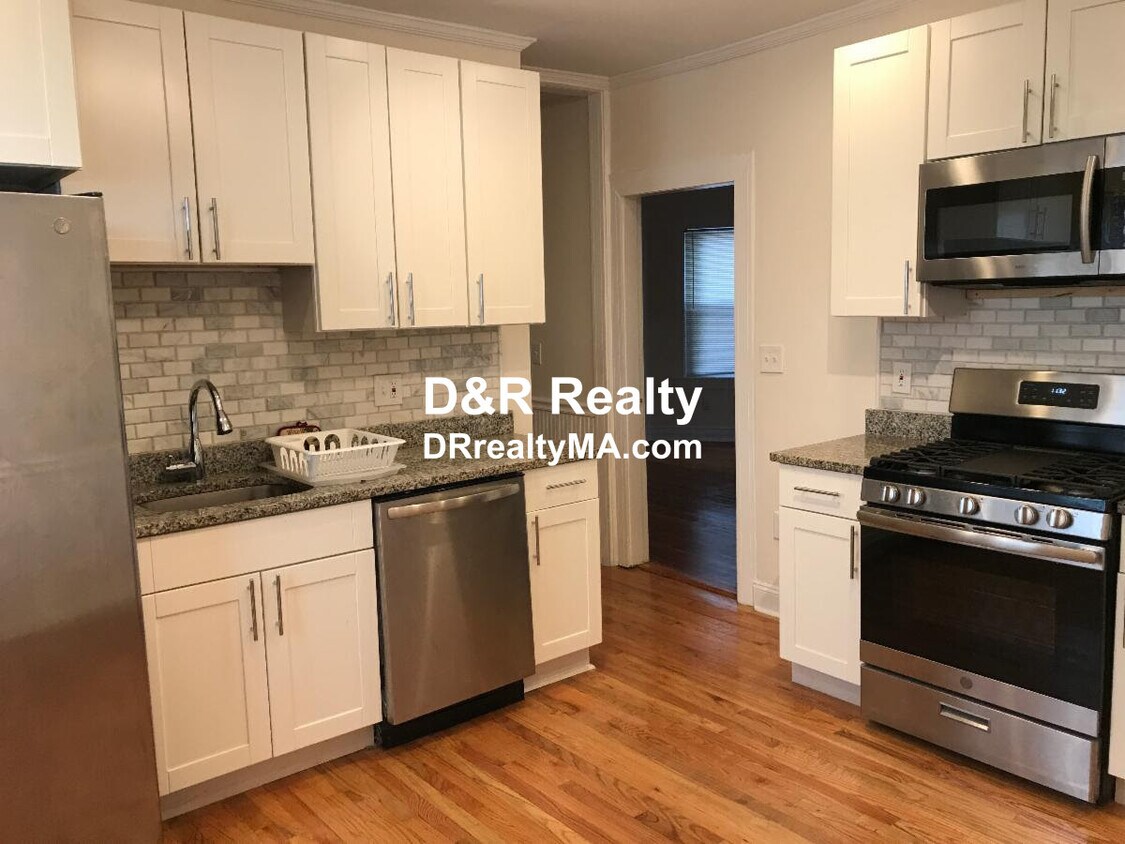 Foto principal - 42 Monadnock St