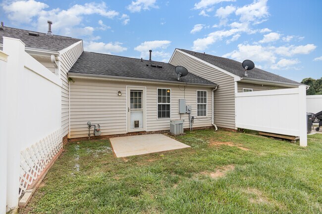 Building Photo - 1578 Tiana Way