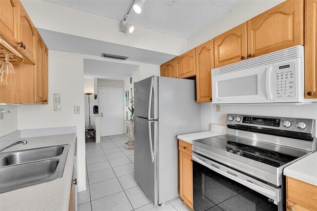 Foto del edificio - 525 N Ocean Blvd