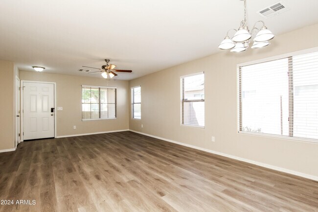 Foto del edificio - 1706 W Lydia Ln
