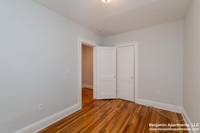 Foto del edificio - 286 Chestnut Hill Ave
