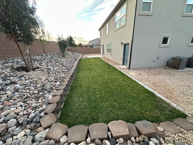 Foto del edificio - “St. George, Aspen Estates: 5 spacious bed...