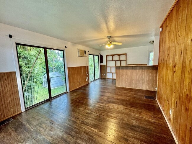 Photo - 1/1 Available for Rent in Riverside Apartment