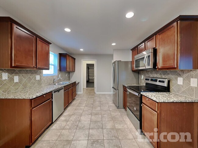 Foto del edificio - 7220 Cypress Ridge Dr