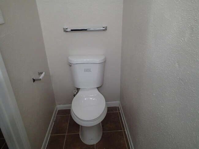 Building Photo - 9803 Club Creek Dr