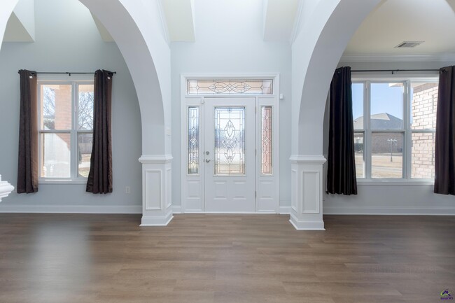 Foto del edificio - 100 Montview Way