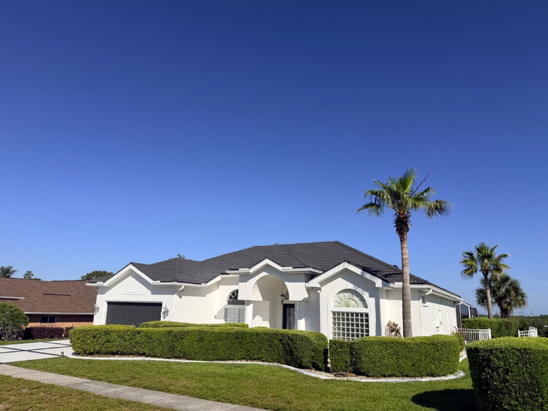 Foto del edificio - Beautifully maintained POOL home for Rent.