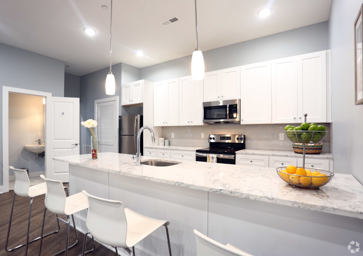 Foto principal - 6610 at Pelham Place
