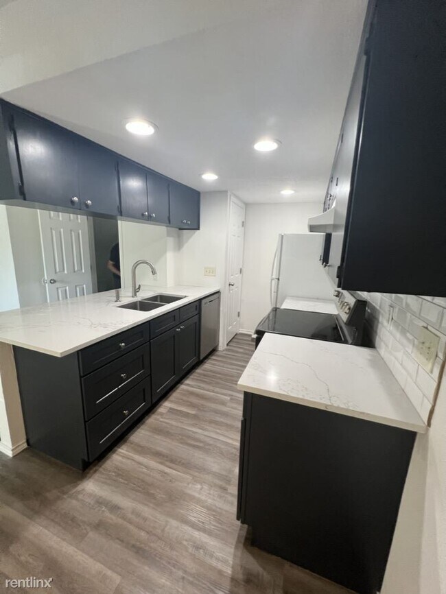 Foto del edificio - 2 br, 1.5 bath 4plex - 3458 Willowrun Drive B