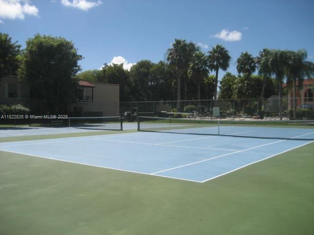 Foto del edificio - 10790 N Kendall Dr