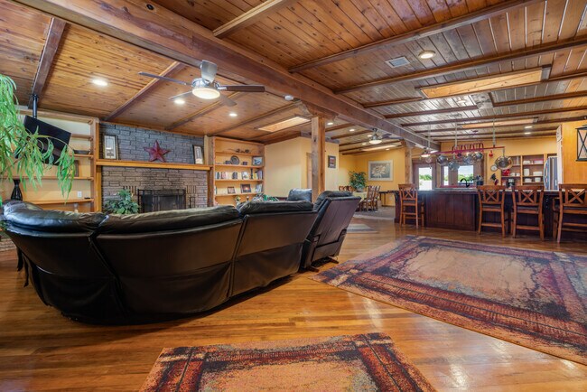 Foto del edificio - 10128 2nd St NW