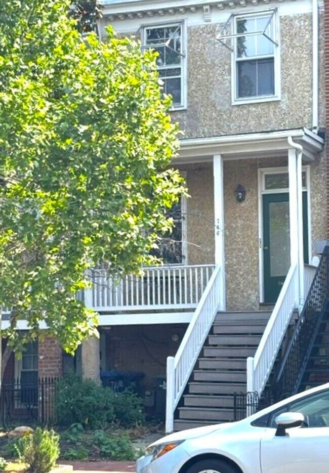 Building Photo - 746 7th St SE