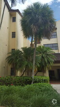 Building Photo - 8820 SW 123rd Ct