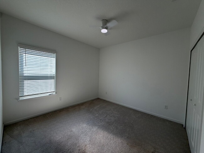 Foto del edificio - Highland Chase 3-Car Garage