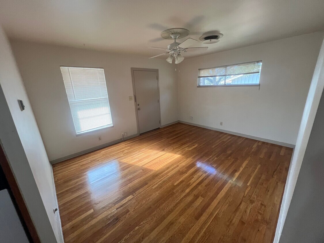 Living room and front door - 3103 Burleson Rd