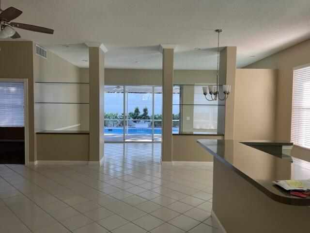 Foto del edificio - 188 S Hampton Dr
