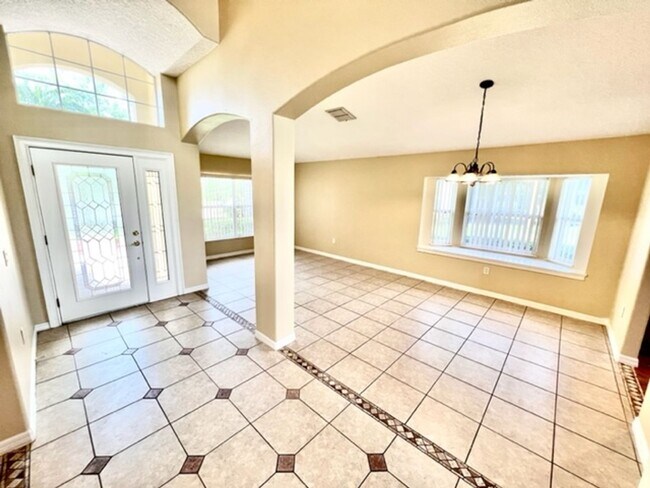 Foto del edificio - EAGLE CREEK LAKE NONA! WELCOME HOME! Beautiful water views! Spacious 2 story-3 bedroom 2.5 bath h...