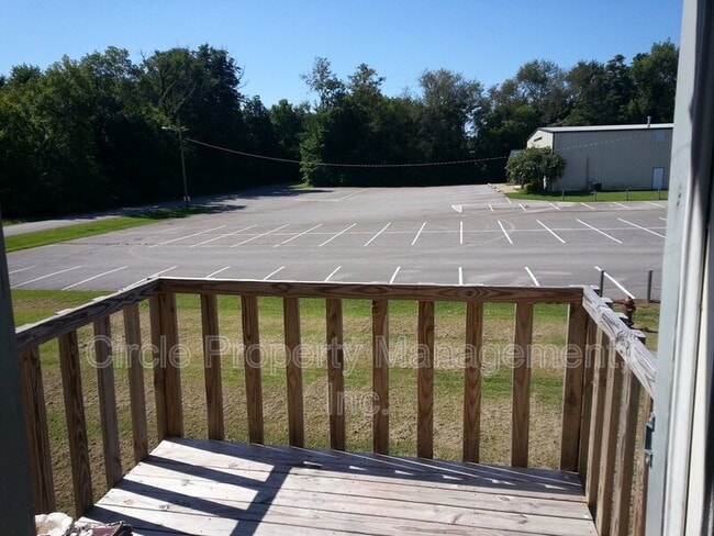 Building Photo - 125 Claybill Dr