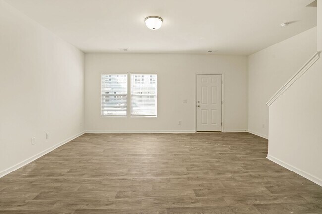 Building Photo - Dorsett Townhomes- 3BD/2.5 BATH Townhome A...