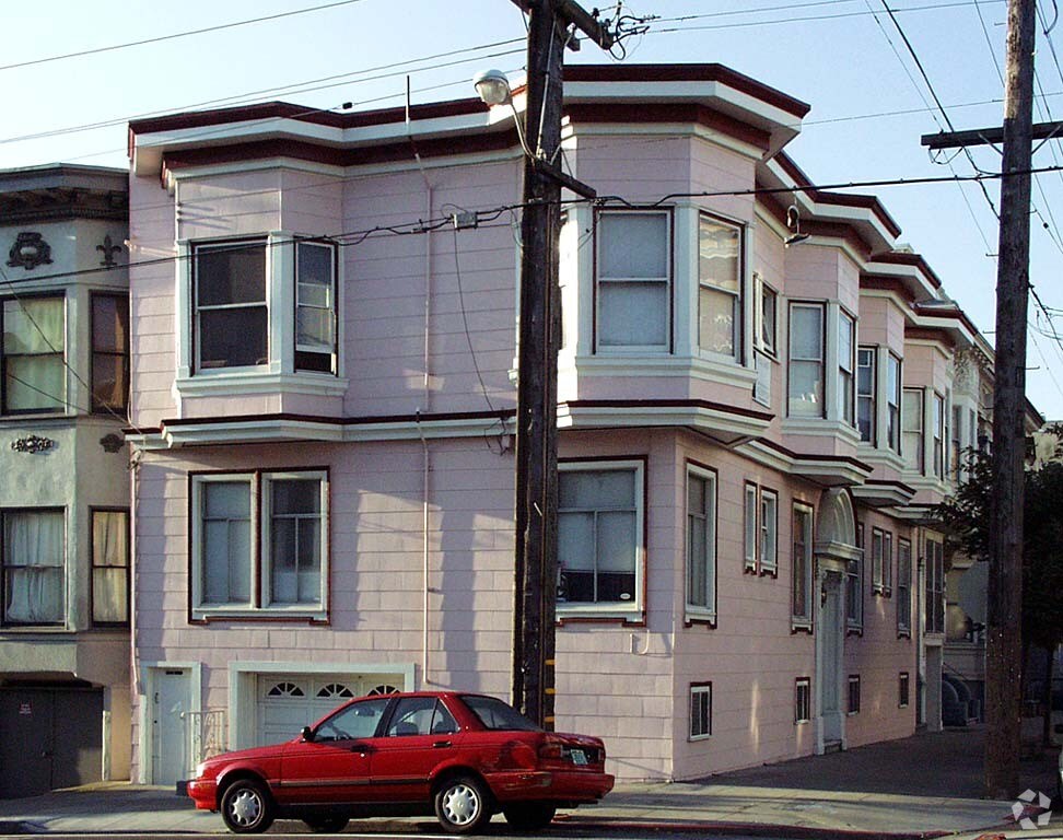Building Photo - 552-558 Broderick St